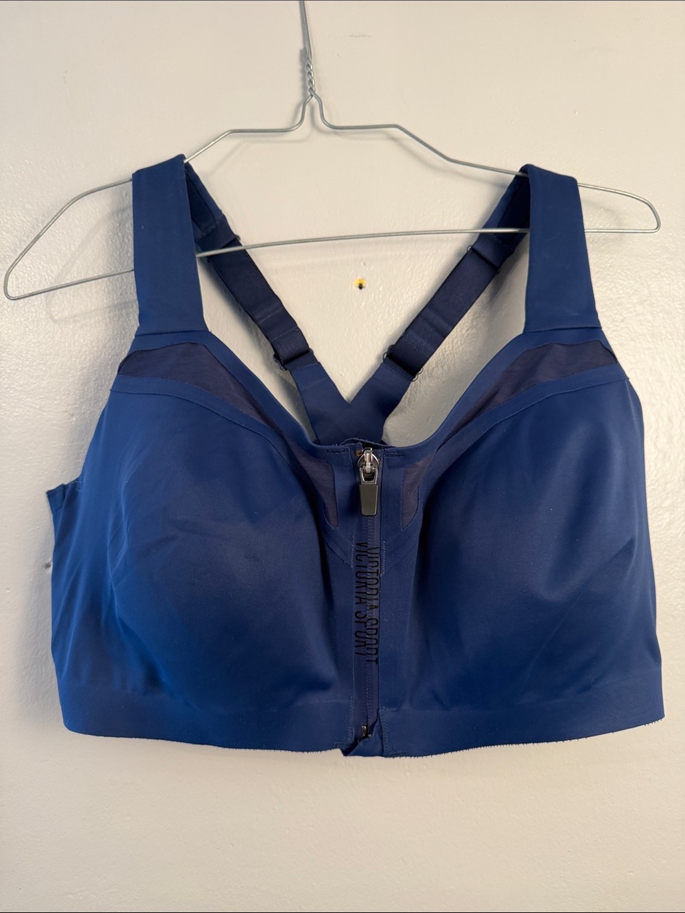 Victoria Sport  Deep Blue Front-Zip High Support Sports Bra 38DDD